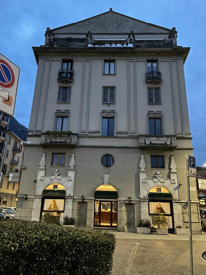 Hotel Il Vecchio Borgo Relais Como Exterior foto